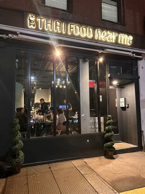 thai restaurants near my location.